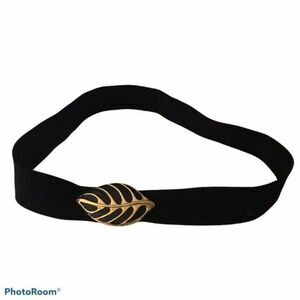 #3176 Womens black stretch belt with gold leaf vintage Daylor USA 38 in length